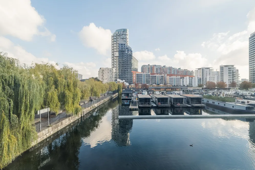 Boardwalk Place, London, E14 photo 2