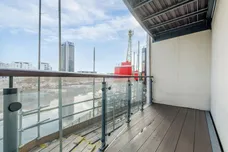 Boardwalk Place, London, E14 photo 5