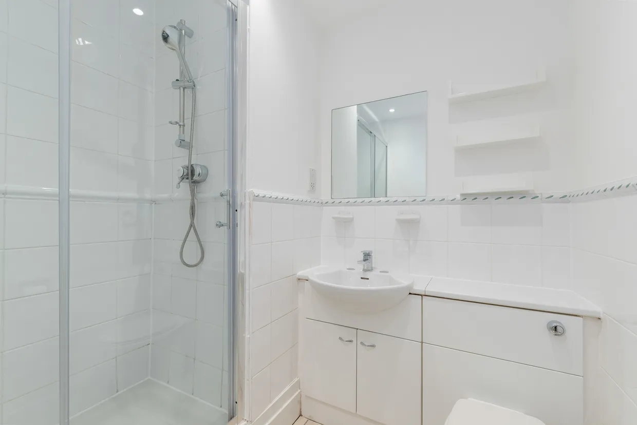 Boardwalk Place, London, E14 photo 7