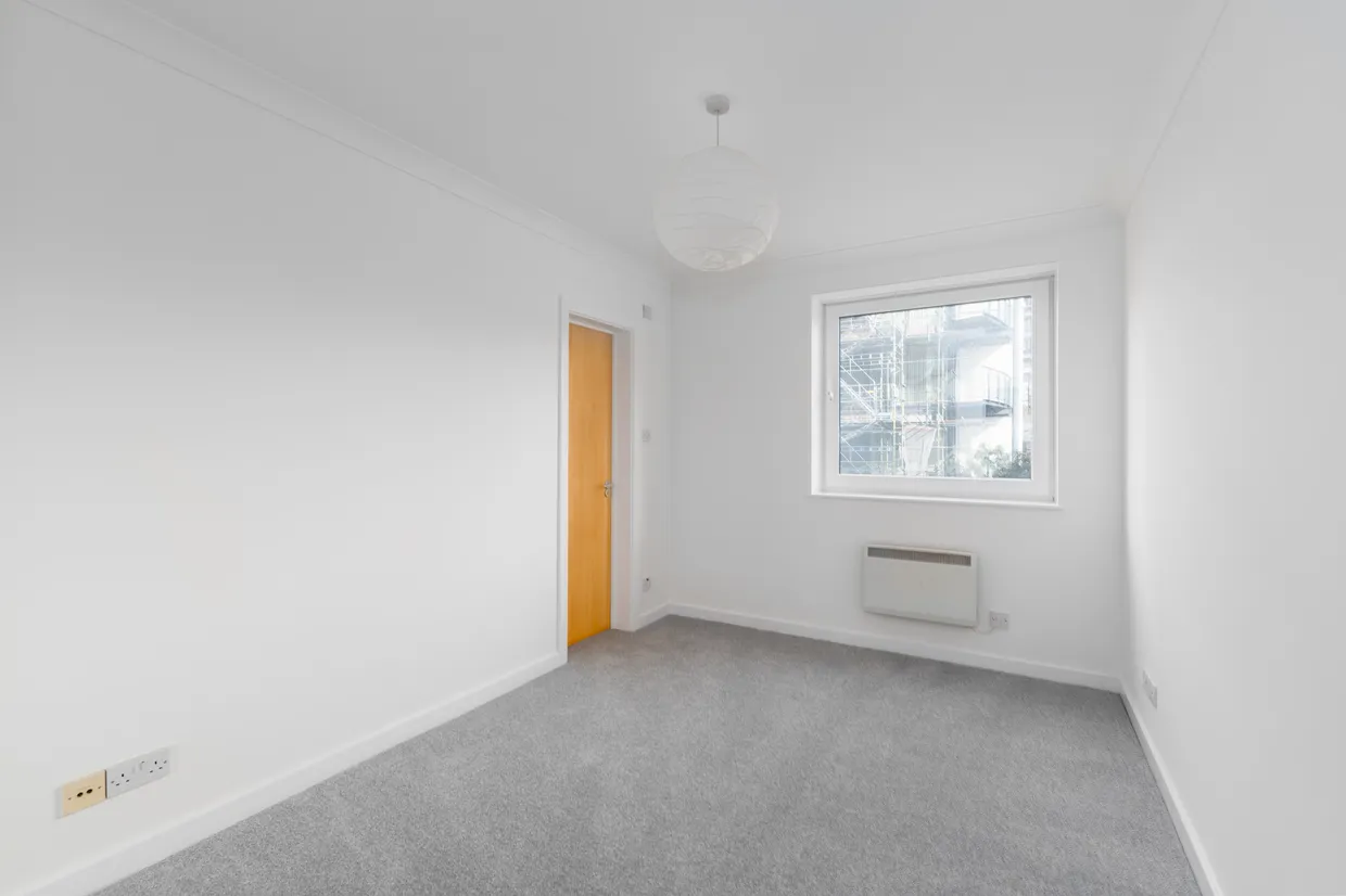 Boardwalk Place, London, E14 photo 8