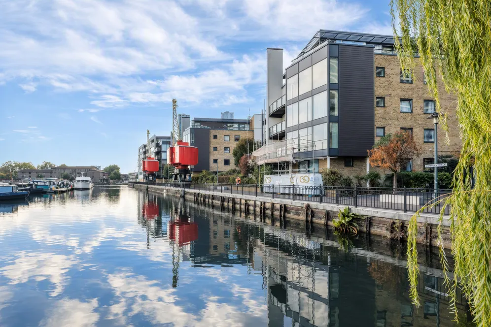 Boardwalk Place, London, E14 photo 9