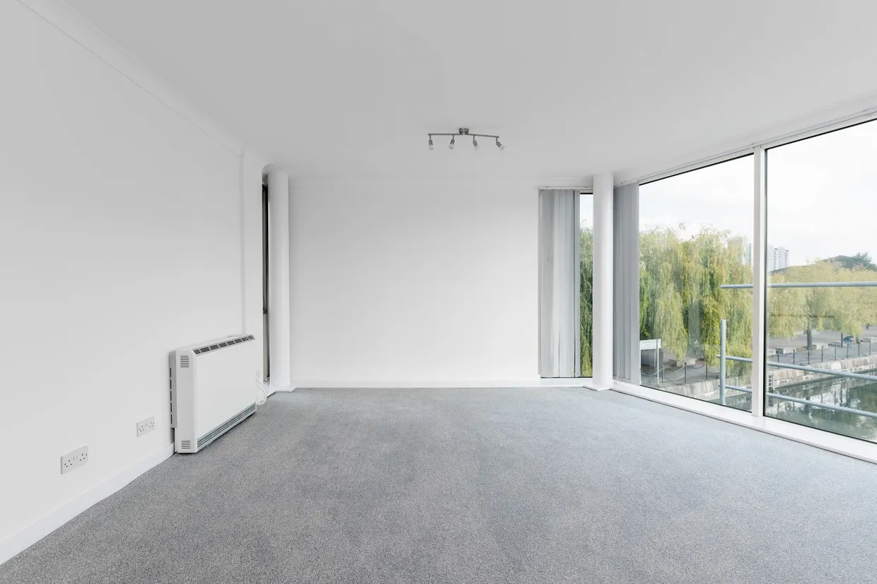 Boardwalk Place, London, E14 photo 12