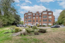 Portsmouth Road, London, SW15 photo 1
