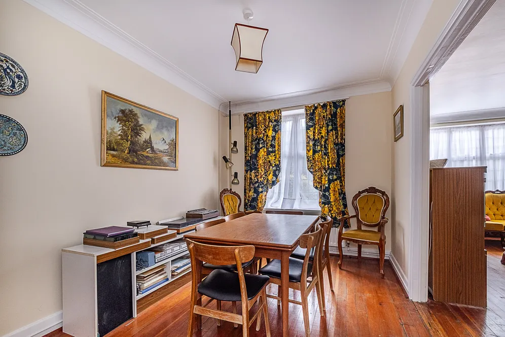 Portsmouth Road, London, SW15 photo 6