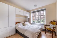 Portsmouth Road, London, SW15 photo 9