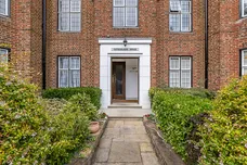 Portsmouth Road, London, SW15 photo 14