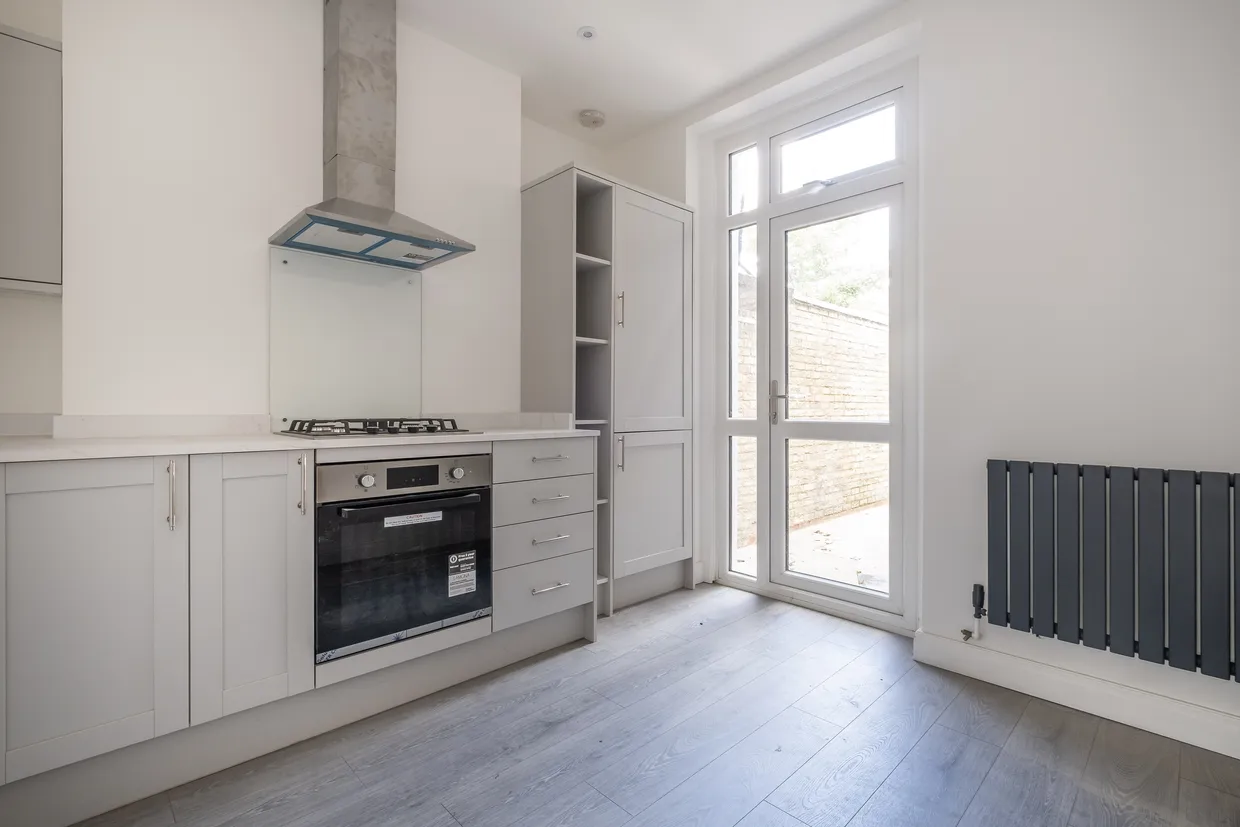 Ferndale Road, London, SW4 photo 5