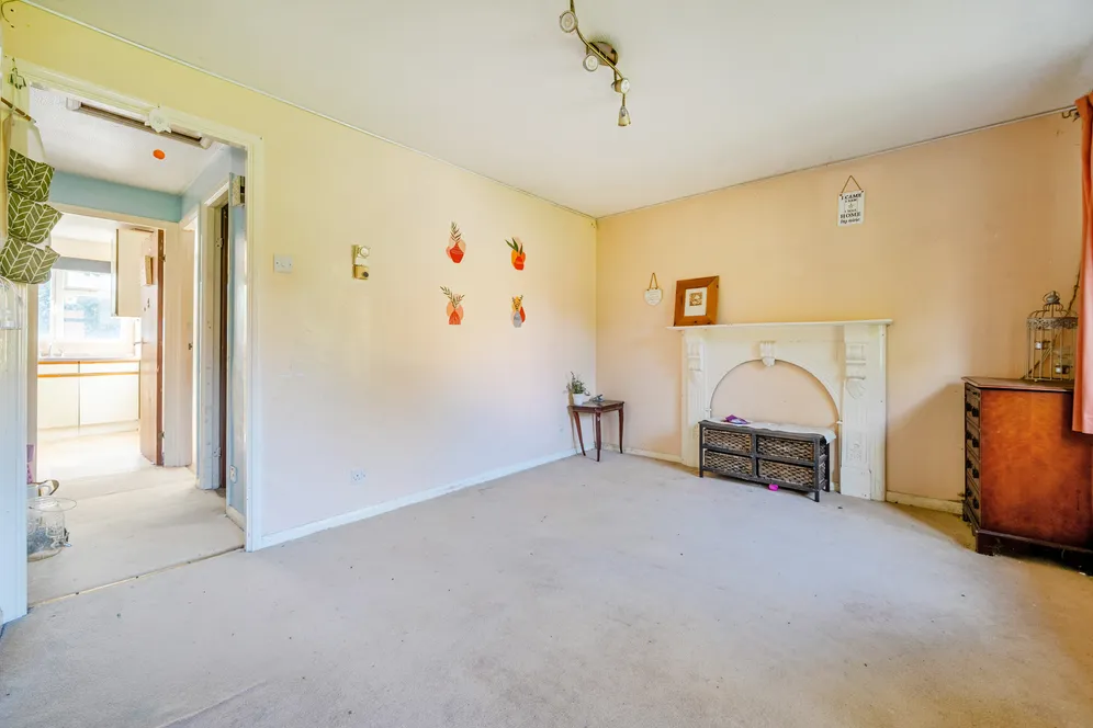 Alterton Close, Woking, GU21 photo 2