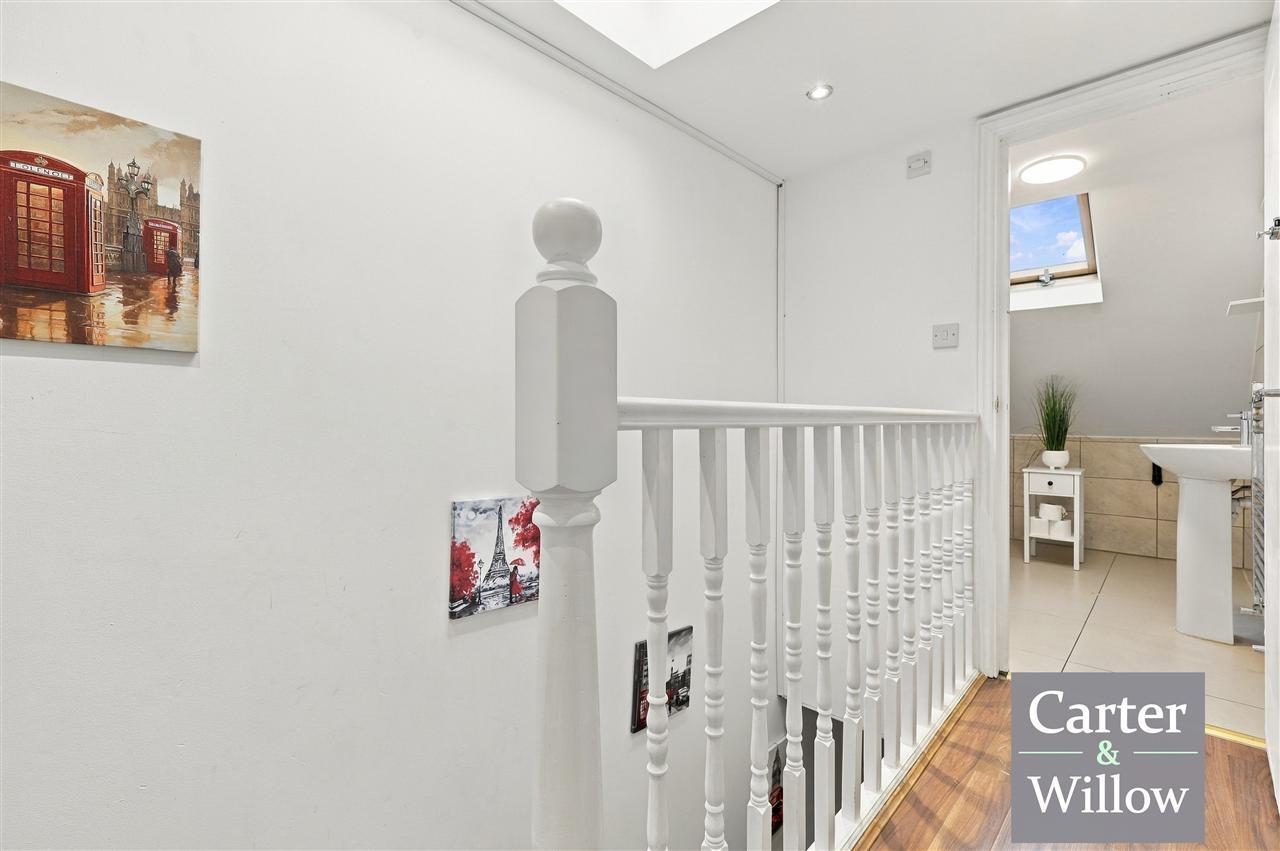 Park Avenue, Barking, Essex Image 19