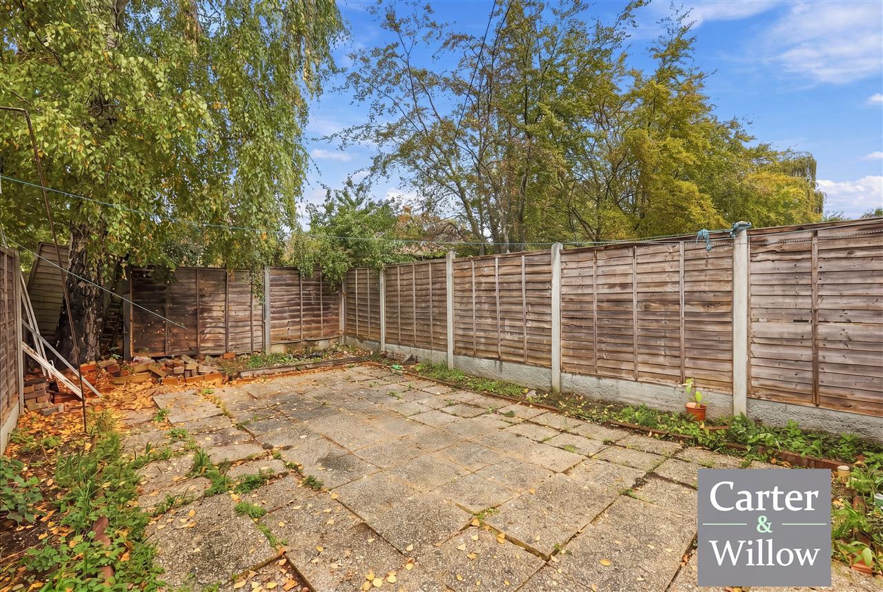 Park Avenue, Barking, Essex Image 25