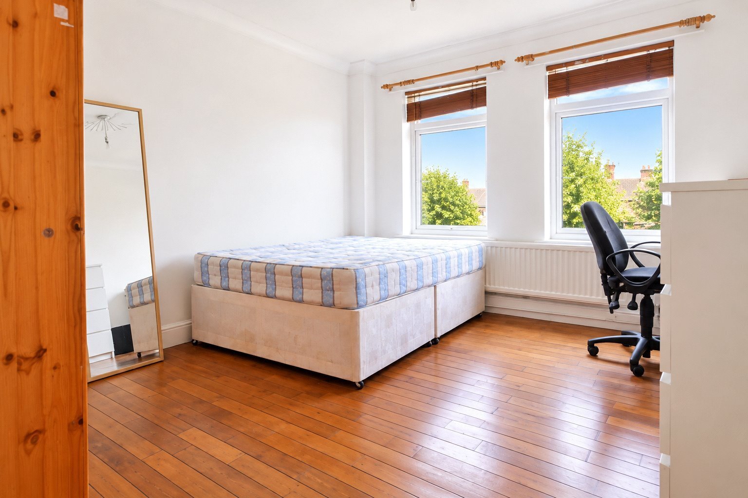 Brabazon Street, London, E14 Image 4