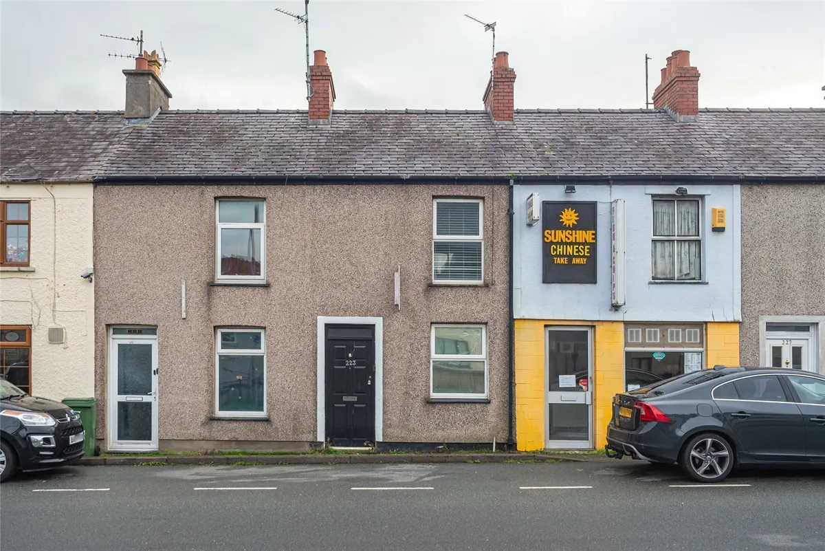 Caernarfon Road, Bangor, Gwynedd, LL57