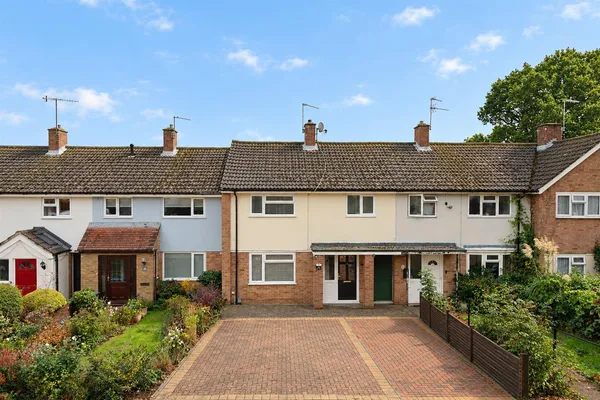 Long Arrotts, Hemel Hempstead, Hertfordshire, HP1 3EY