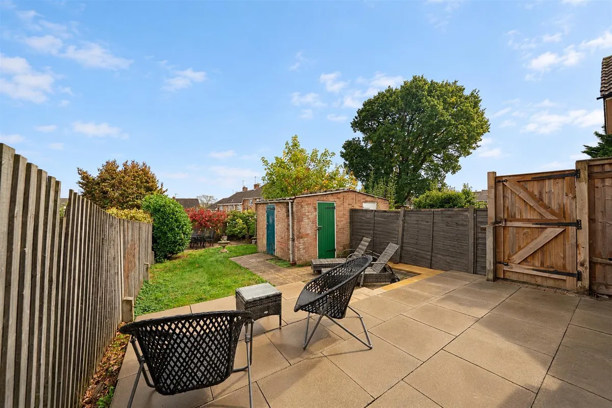 Long Arrotts, Hemel Hempstead, Hertfordshire, HP1 3EY