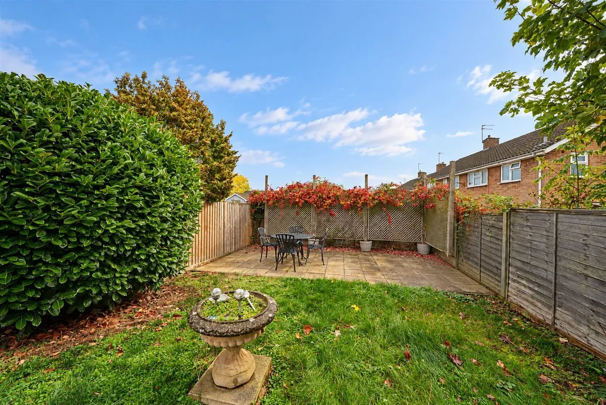 Long Arrotts, Hemel Hempstead, Hertfordshire, HP1 3EY