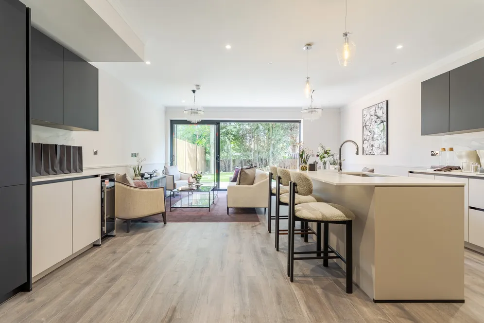 Leopold Road, London, W5 photo 2