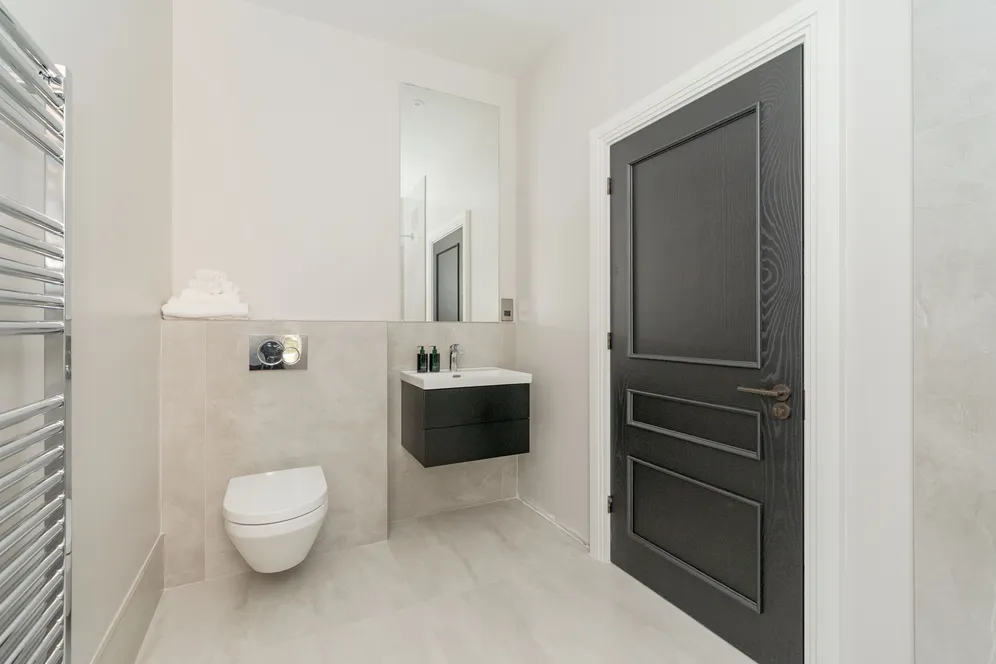 Leopold Road, London, W5 photo 12