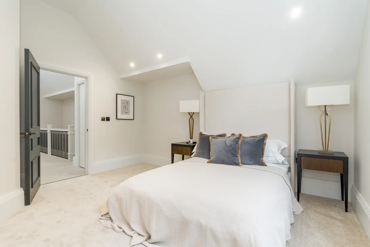 Leopold Road, London, W5 photo 18