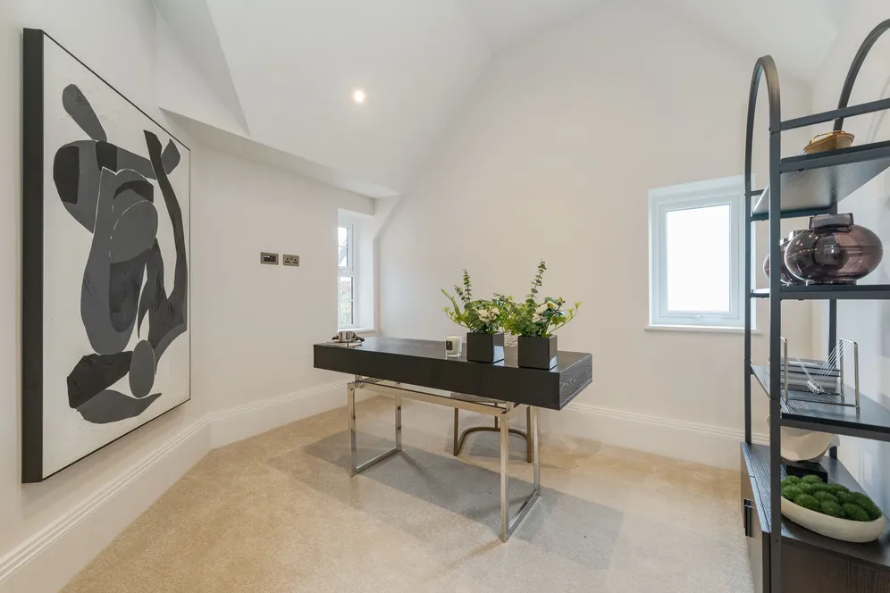 Leopold Road, London, W5 photo 21