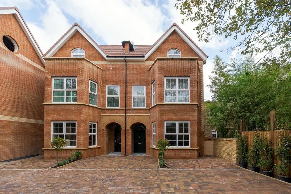 Leopold Road, London, W5 photo 24