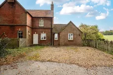 Ewhurst Park Tadley RG26 photo 2