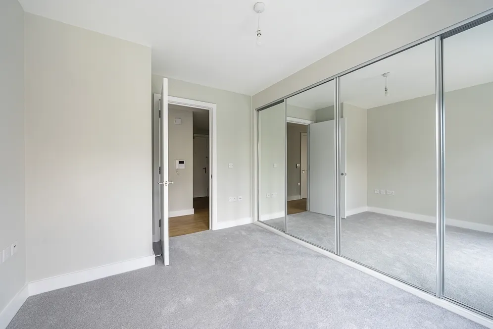 Highfield Avenue Newbury RG14 photo 8