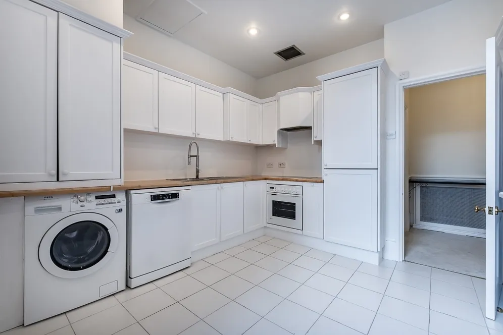 Ennismore Gardens Knightsbridge SW7 photo 8