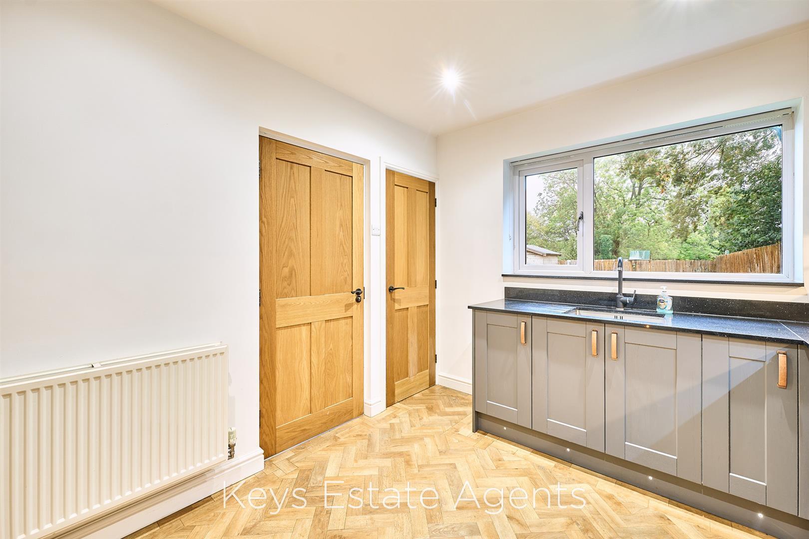 The Avenue, Blythe Bridge, Stoke-On-Trent Image 8