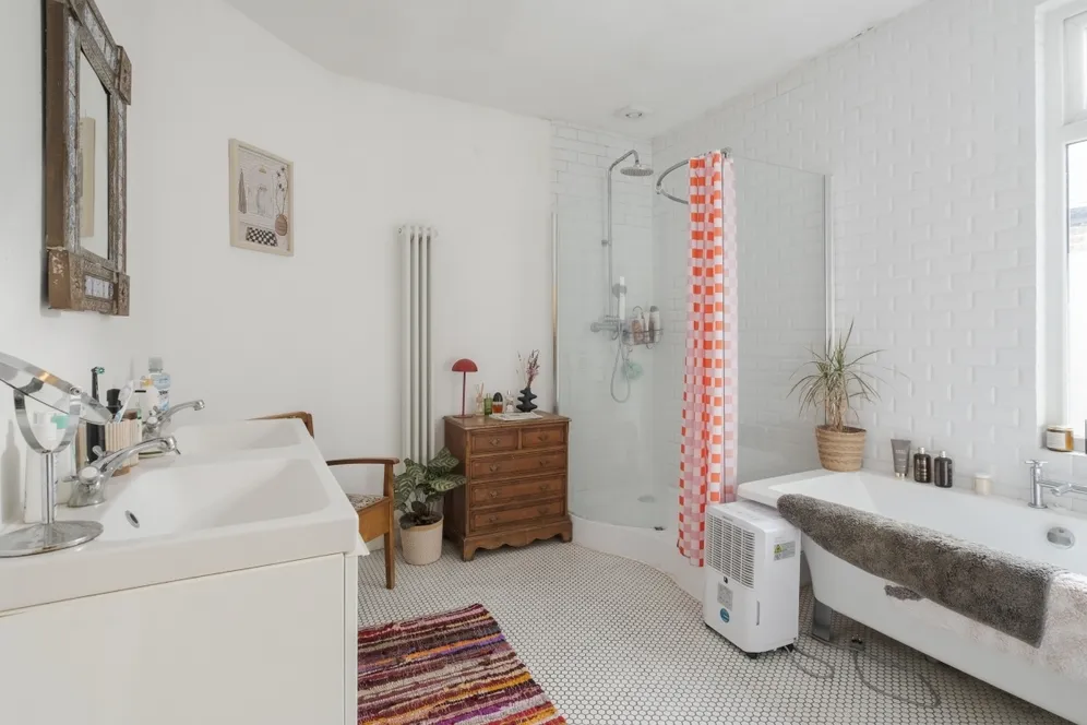 Steele Road London N17 photo 6