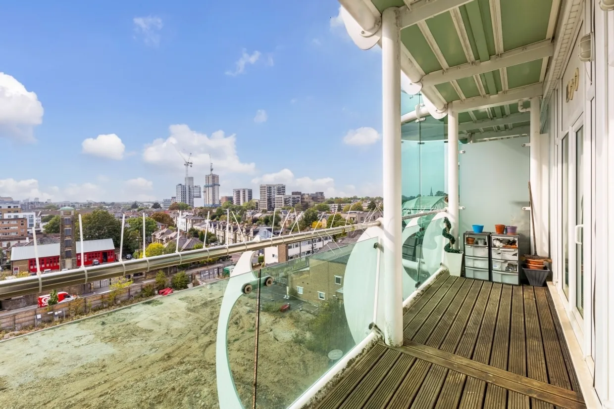 Cavalier House Ealing W5 photo 9