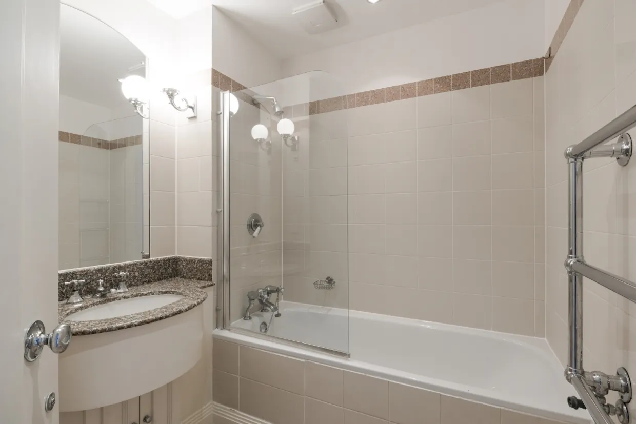 Marloes Road London W8 photo 12