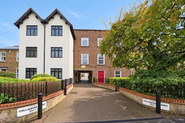Callaghan Court, High Street, Berkhamsted, Hertfordshire HP4 2FQ