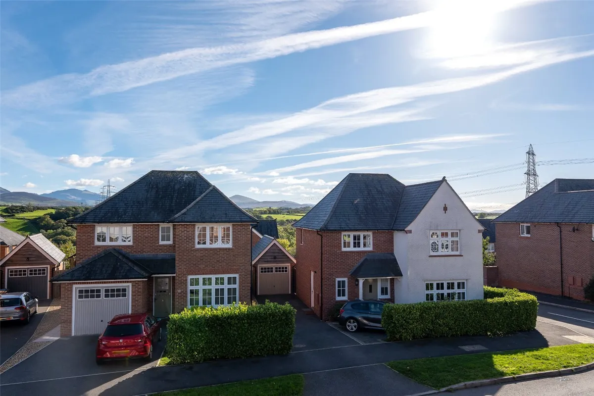 Lon Y Wyddfa, Penrhosgarnedd, Bangor, Gwynedd, LL57