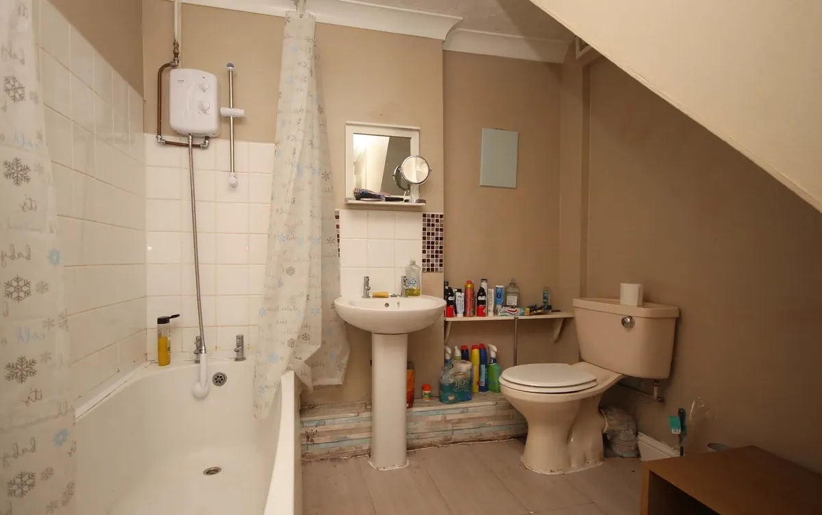 Caernarfon Road, Y Felinheli, Gwynedd, LL56
