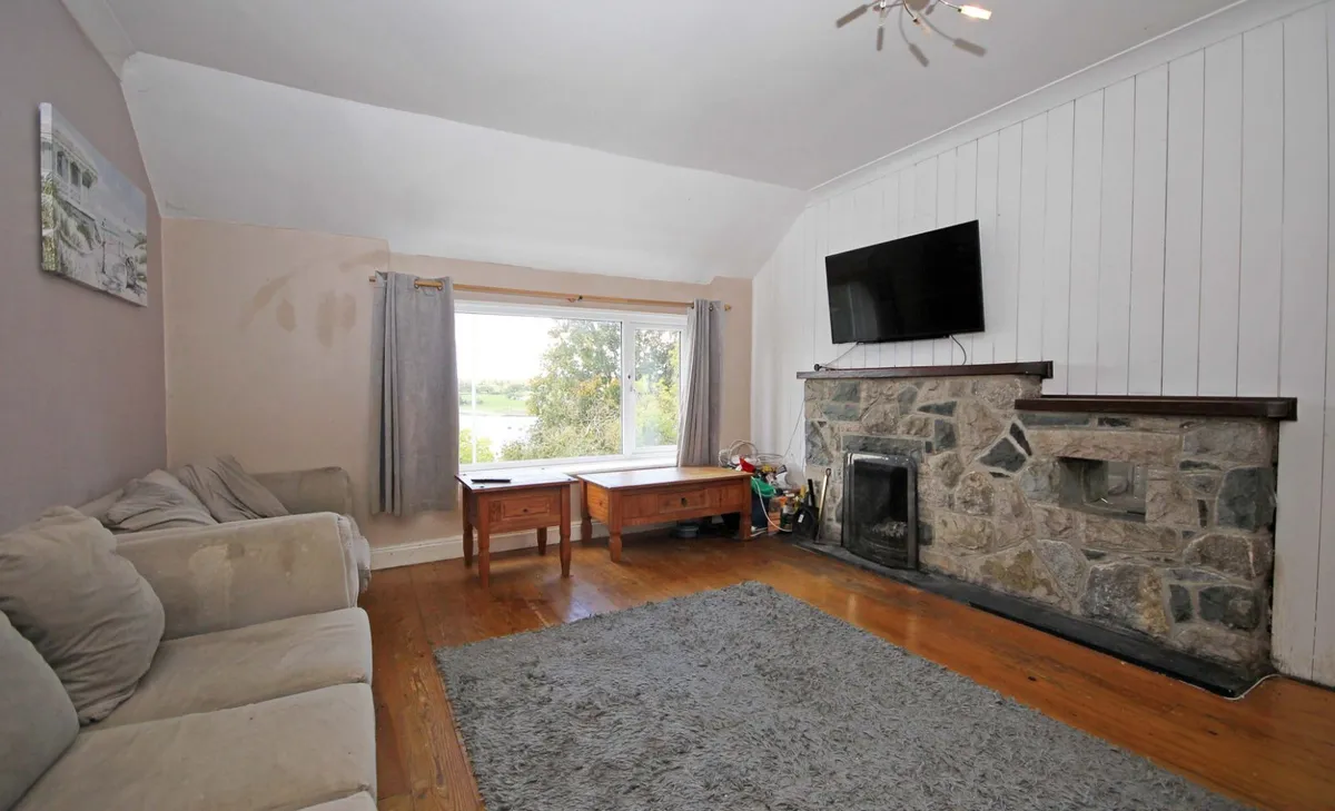 Caernarfon Road, Y Felinheli, Gwynedd, LL56