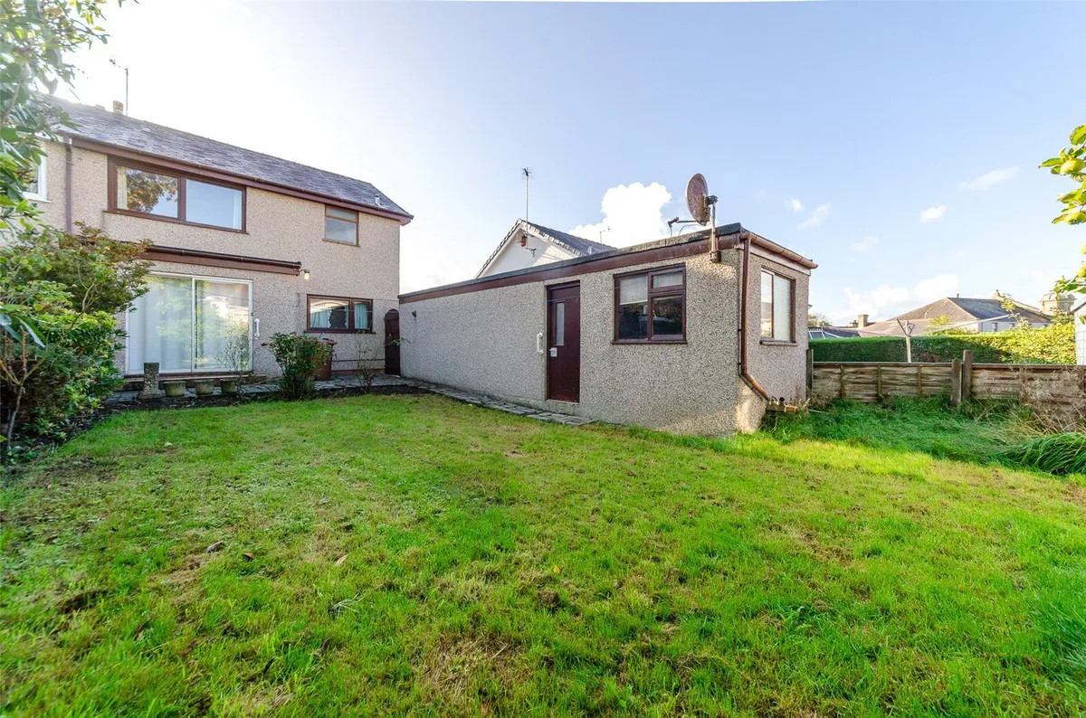Y Bryn, Bontnewydd, Caernarfon, Gwynedd, LL55