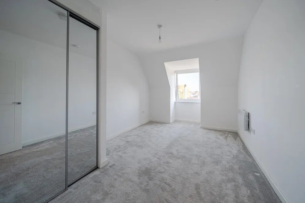 1 Nightingale Walk, Farnham, GU9 photo 10