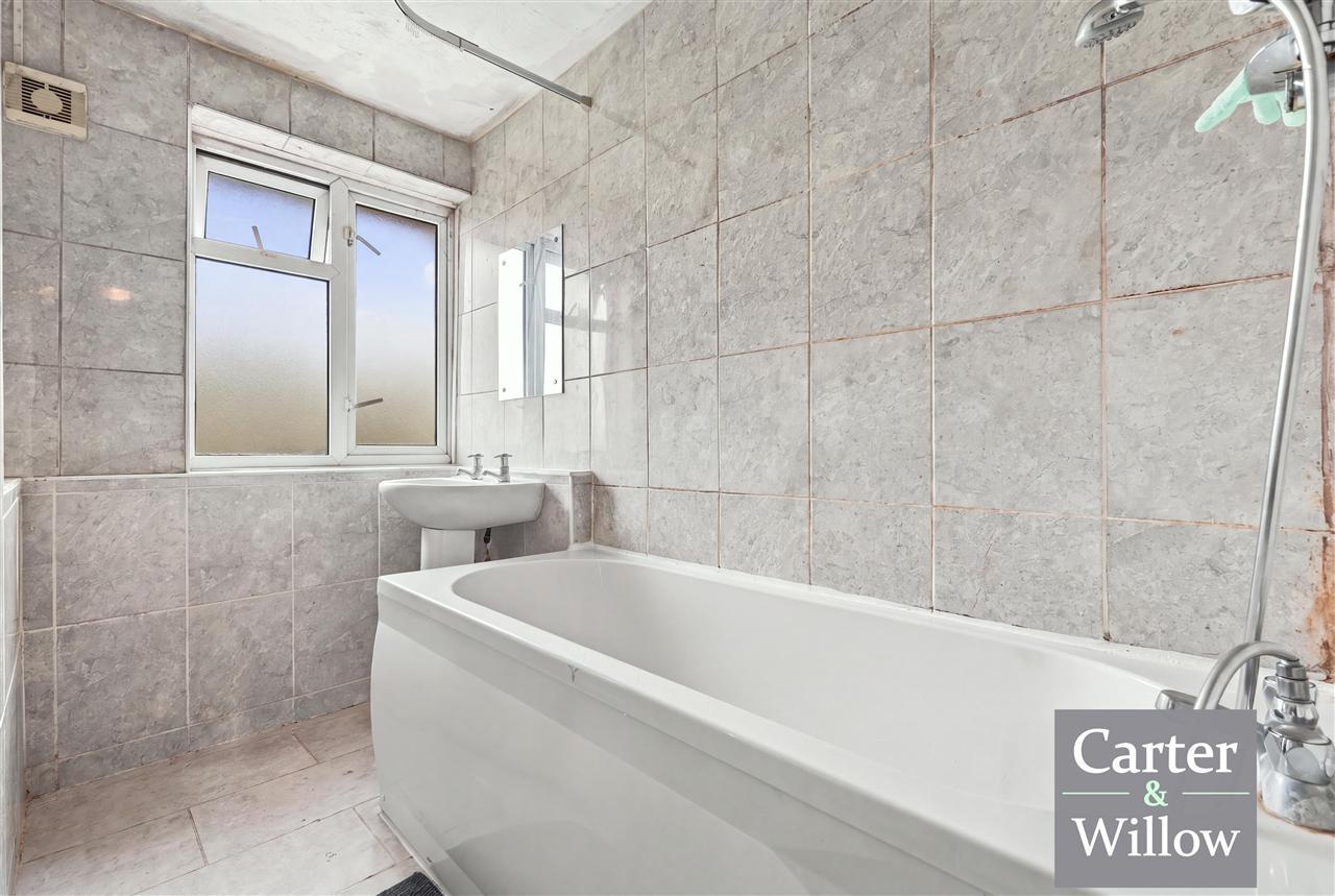 Chelmer Crescent, Barking, Essex Image 12