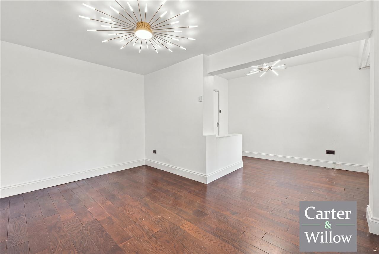 Oxlow Lane, Essex Image 10