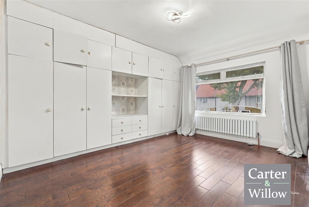 Oxlow Lane, Essex Image 11