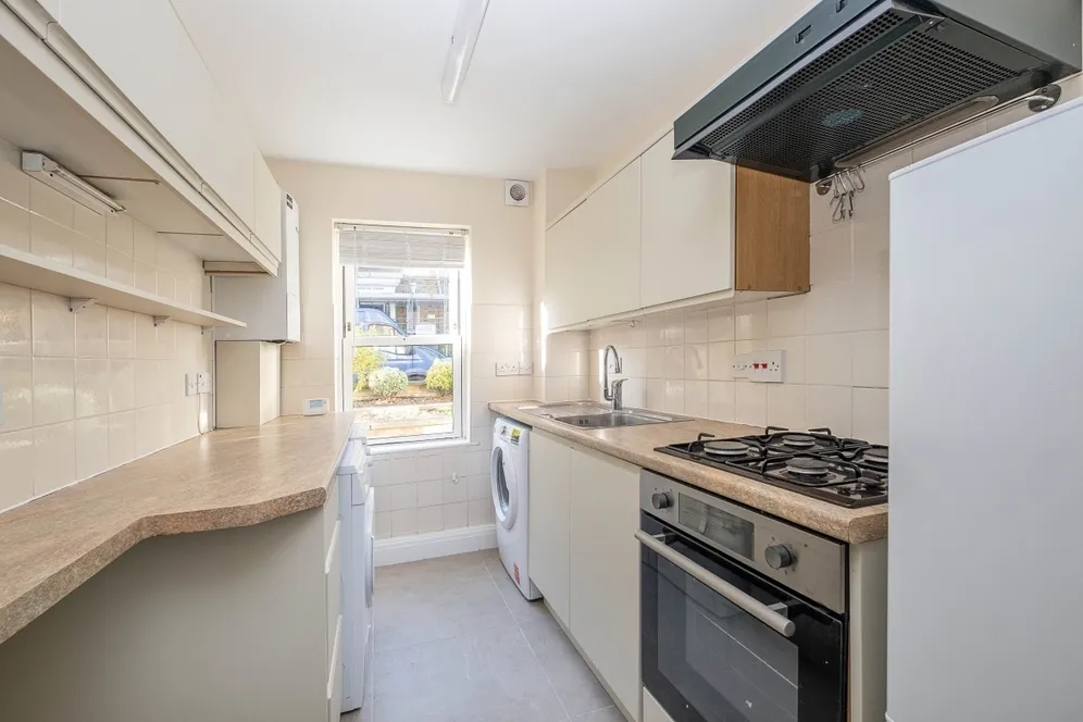 Grove Road, Surbiton, KT6 photo 4