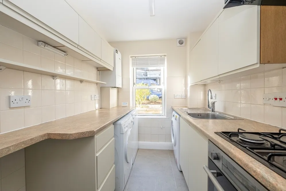 Grove Road, Surbiton, KT6 photo 5