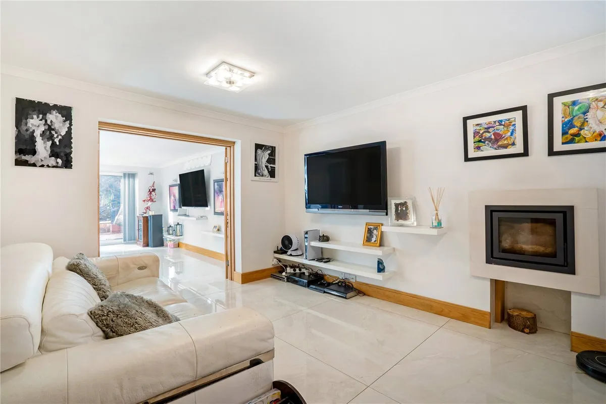 Saxon Way, Lychpit, RG24