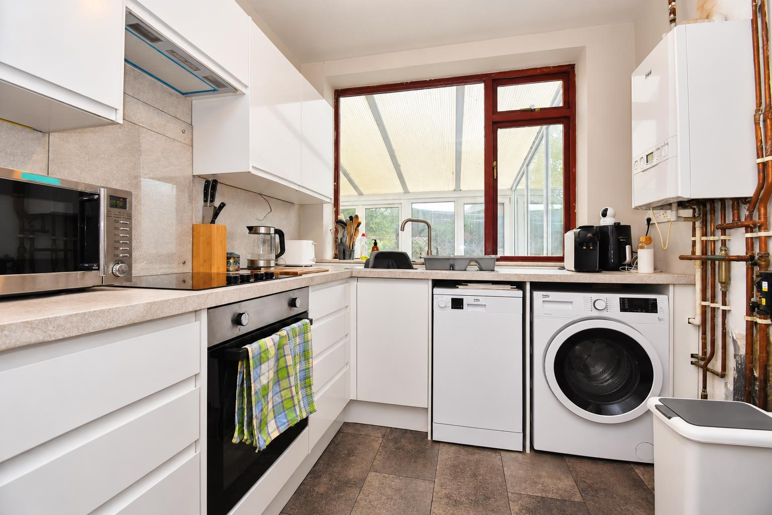 Wolfreton Drive, Anlaby, Hull Image 3