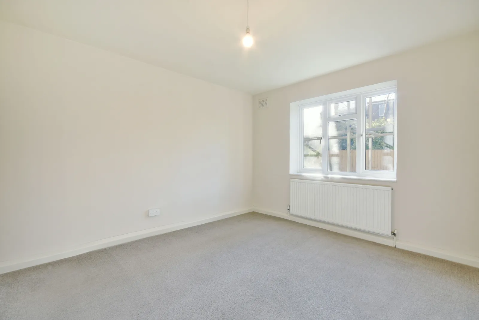 Vines Avenue, Finchley Central, London, N3