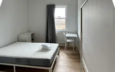 Grove Crescent, Kingston Upon Thames, KT1 photo 8