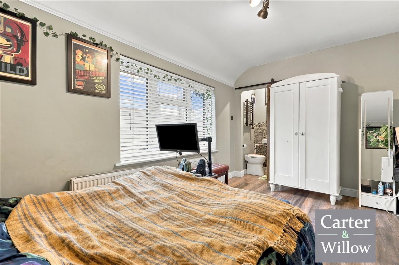 Ellerton Road, Essex Image 11