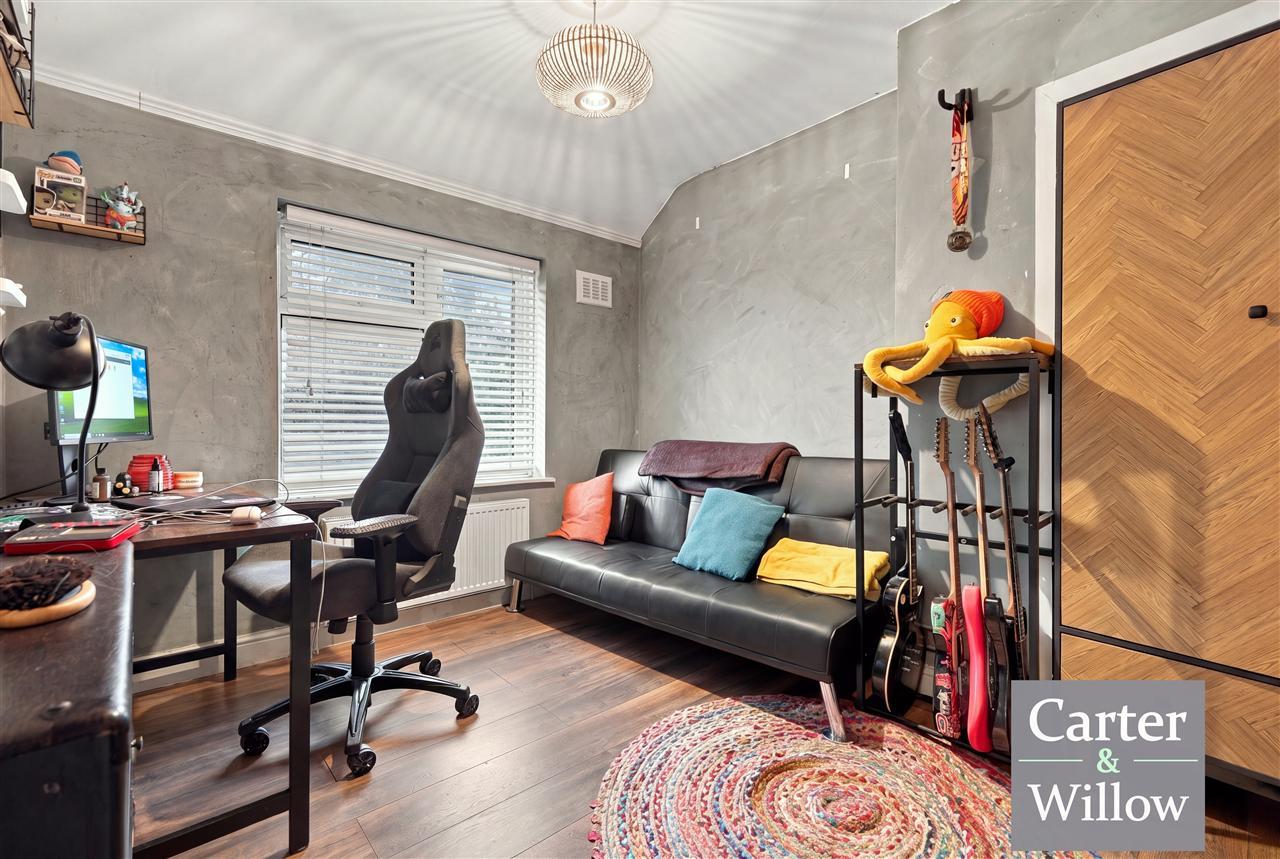 Ellerton Road, Essex Image 13