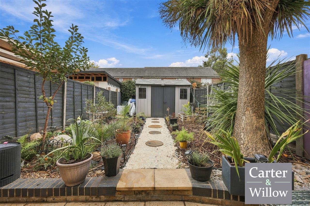 Ellerton Road, Essex Image 15