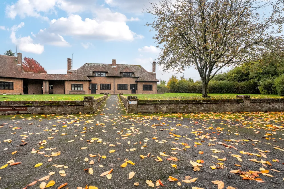 Little Bedwyn, Marlborough, SN8 photo 5